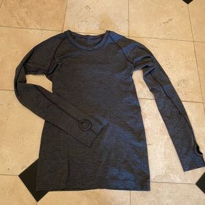 lululemon Long Sleeve Athletic Top